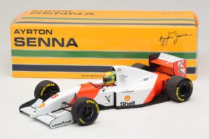 McLaren MP4/8 Ford #8 A. Senna Winner Japanese GP 1993 Minichamps 1:18 540931878 Diecast — photo 2 of 7