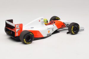 McLaren MP4/8 Ford #8 A. Senna Winner Japanese GP 1993 Minichamps 1:18 540931878 Diecast — photo 6 of 7