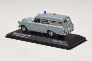 Mercedes 190 W110 Ambulance DRK Minichamps 1:43 400037270 Diecast — photo 3 of 4