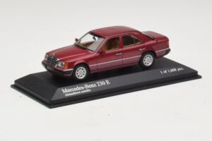 Mercedes 230E W124 Red Metallic Minichamps 1:43 400037001 Diecast — photo 2 of 4