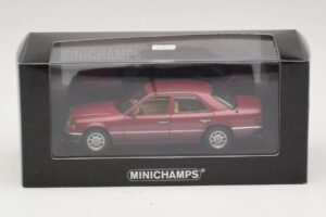 Mercedes 230E W124 Red Metallic Minichamps 1:43 400037001 Diecast — photo 4 of 4
