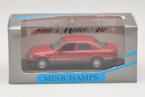 Mercedes 300D W124 Turbo Red Minichamps 1:43 3210 Diecast — photo 4 of 4