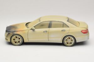 Mercedes E-Class W212 Burned Dubai Art Car Minichamps 1:18 MB008 Diecast — photo 3 of 6