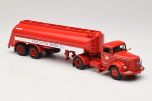 Mercedes LS315 Tanksattelzug Esso Minichamps 1:43 499034770 Diecast — photo 4 of 6