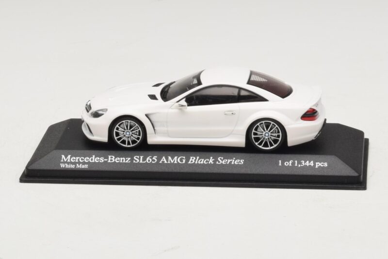 Mercedes SL65 AMG R230 Black Series Matt White Minichamps 1:43 400038222 Diecast
