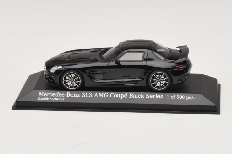 Mercedes SLS AMG C197 Black Series Black Metallic Minichamps 1:43 Mercedes SLS AMG C197 Black Series Black Metallic Minichamps 1:43 437033020 Diecast