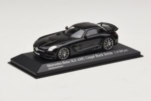 Mercedes SLS AMG C197 Black Series Black Metallic Minichamps 1:43 437033020 Diecast — photo 2 of 4