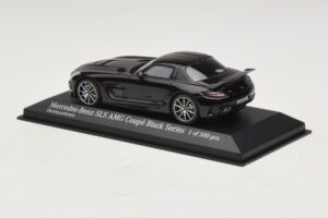 Mercedes SLS AMG C197 Black Series Black Metallic Minichamps 1:43 437033020 Diecast — photo 3 of 4