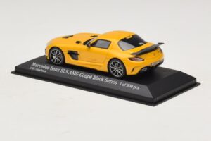 Mercedes SLS AMG C197 Black Series Gold Minichamps 1:43 437033022 Diecast — photo 3 of 4