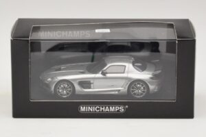 Mercedes SLS AMG C197 Black Series Grey Metallic Minichamps 1:43 437033024 Diecast — photo 4 of 4