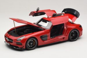 Mercedes SLS AMG C197 Black Series Red Minichamps 1:18 110033022 Diecast — photo 3 of 8