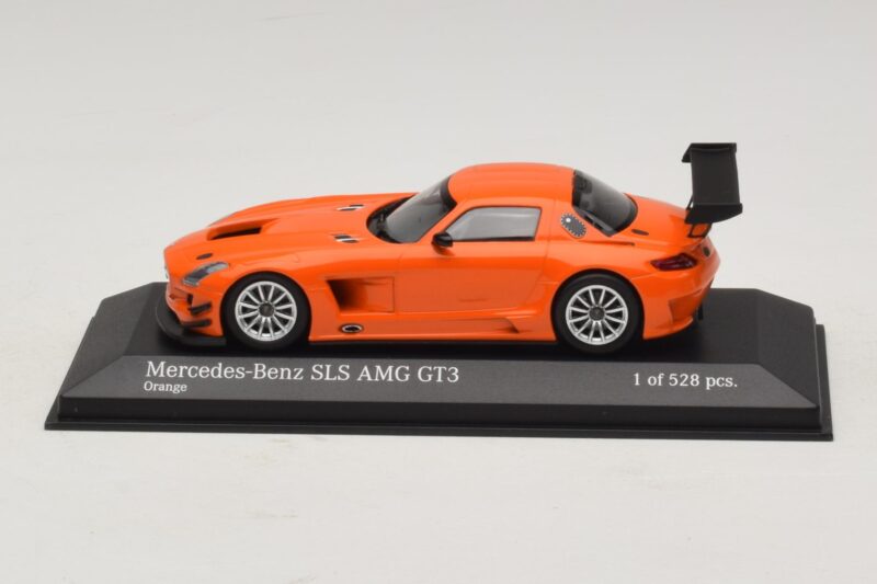 Mercedes SLS AMG GT3 Street Orange Minichamps 1:43 Mercedes SLS AMG GT3 Street Orange Minichamps 1:43 410113204 Diecast