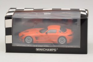Mercedes SLS AMG GT3 Street Orange Minichamps 1:43 410113204 Diecast — photo 4 of 4