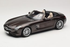 Mercedes SLS AMG Sepang Brown Minichamps 1:18 B66960080 Diecast