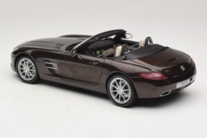 Mercedes SLS AMG Sepang Brown Minichamps 1:18 B66960080 Diecast — photo 8 of 9