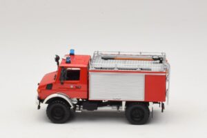 Mercedes Unimog 1300 L TLF 8/18 FF Oberammergau Minichamps 1:43 439033071 Diecast — photo 3 of 6