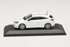 Opel Astra H OPC Nurburgring Edition White Minichamps 1:43 ASTRA005 Diecast