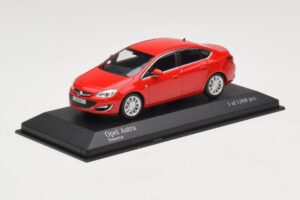 Opel Astra J Red Minichamps 1:43 410042001 Diecast — photo 2 of 4