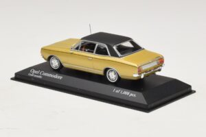 Opel Commodore A Gold Metallic Minichamps 1:43 430046165 Diecast — photo 3 of 4