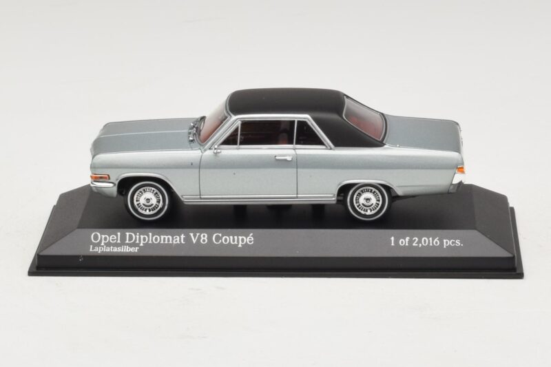Opel Diplomat A V8 Coupe Silver Minichamps 1:43 Opel Diplomat A V8 Coupe Silver Minichamps 1:43 400048020 Diecast