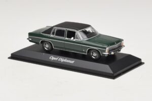Opel Diplomat B Dark Green Maxichamps 1:43 940046070 Diecast — photo 3 of 4