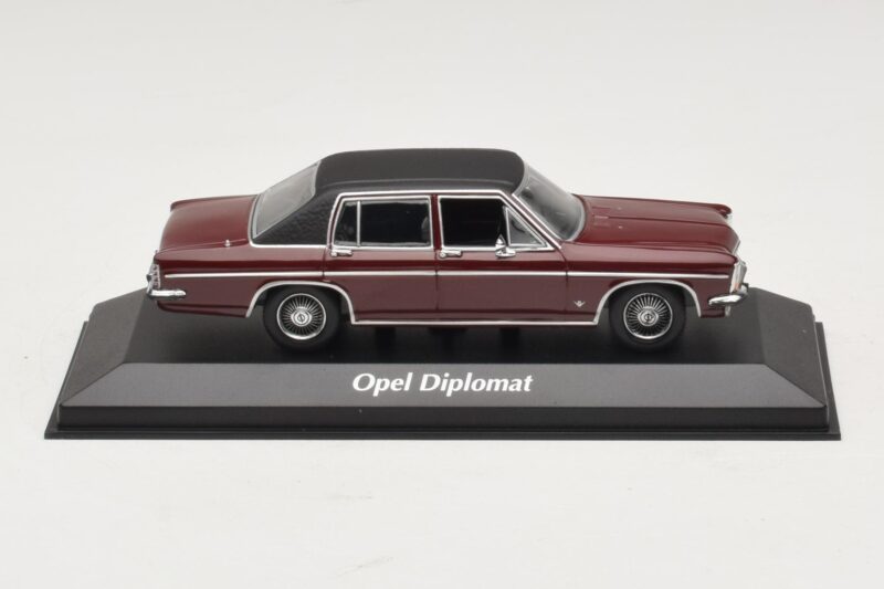 Opel Diplomat B Dark Red Maxichamps 1:43 940046071 Diecast