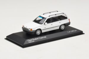 Opel Kadett E Caravan White Minichamps 1:43 400045911 Diecast — photo 2 of 4