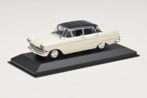 Opel Kapitan A White Minichamps 1:43 400048000 Diecast — photo 2 of 4