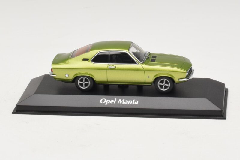 Opel Manta A Green Metallic Maxichamps 1:43 940045501 Diecast