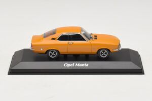 Opel Manta A Orange Maxichamps 1:43 940045500 Diecast