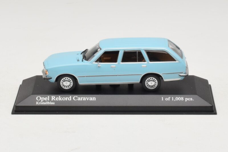 Opel Rekord D Caravan Light Blue Minichamps 1:43 Opel Rekord D Caravan Light Blue Minichamps 1:43 400044014 Diecast