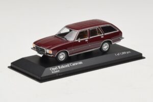 Opel Rekord D Caravan Red Minichamps 1:43 400044012 Diecast — photo 2 of 4