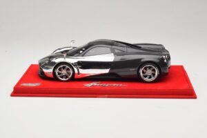 Pagani Huayra Chrome Silver One Off BBR 1:18 P1873CM Resin — photo 3 of 7