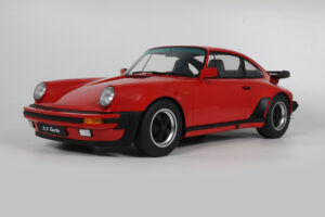 Porsche 911 930 Turbo 3.3 India Red GT Spirit 1:8 GTS802301 Resin