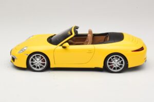 Porsche 911 991 Carrera S Cabriolet Yellow Minichamps 1:18 100061031 Diecast — photo 4 of 8