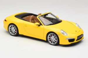 Porsche 911 991 Carrera S Cabriolet Yellow Minichamps 1:18 100061031 Diecast — photo 6 of 8