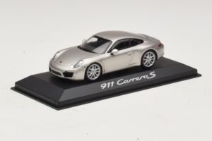 Porsche 911 991 Carrera S Silver Metallic Minichamps 1:43 WAP0200130C Diecast — photo 2 of 4