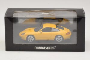 Porsche 911 991 Carrera Yellow Minichamps 1:43 410060221 Diecast — photo 4 of 4