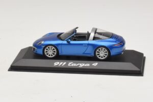 Porsche 911 991 Targa Blue Metallic Minichamps 1:43 WAP0200350E Diecast