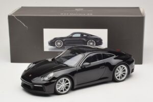 Porsche 911 992 Carrera 4S Black Minichamps 1:18 WAP0211120R992 Diecast — photo 6 of 6