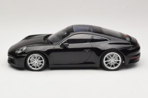 Porsche 911 992 Carrera 4S Black Minichamps 1:18 WAP0211120R992 Diecast — photo 3 of 6
