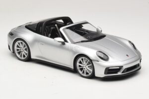 Porsche 911 992 Targa 4 GTS Silver Minichamps 1:18 WAP0211460RTRG Diecast — photo 4 of 6
