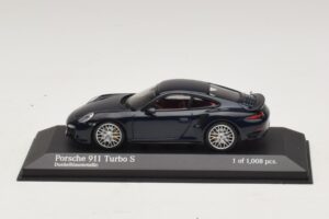 Porsche 911 996 Blue Metallic Minichamps 1:43 400061180 Diecast