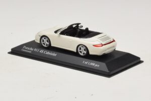 Porsche 911 997 Carrera 4S Cabriolet White Minichamps 1:43 400066431 Diecast — photo 3 of 4