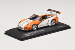Porsche 911 997 GT3 R Hybrid Presentation 2010 Minichamps 1:43 410108900 Diecast — photo 2 of 4