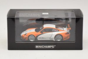 Porsche 911 997 GT3 R Hybrid Presentation 2010 Minichamps 1:43 410108900 Diecast — photo 4 of 4