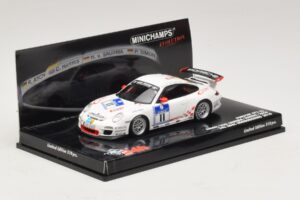 Porsche 911 997 GT3 RS #11 24 Hours Nurburgring 2010 Minichamps 1:43 437106711 Diecast — photo 2 of 5