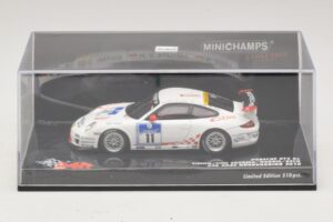 Porsche 911 997 GT3 RS #11 24 Hours Nurburgring 2010 Minichamps 1:43 437106711 Diecast — photo 5 of 5