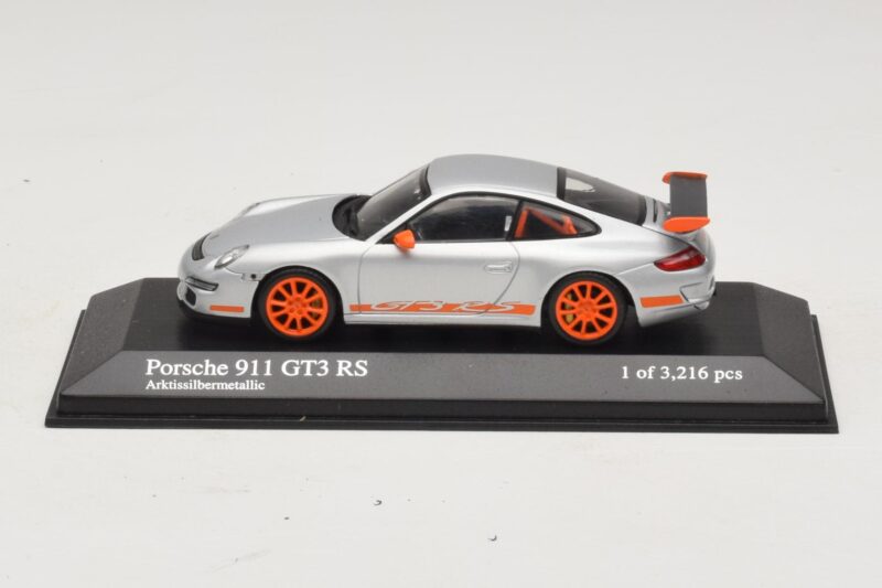 Porsche 911 997 GT3 RS Silver Minichamps 1:43 400066000 Diecast