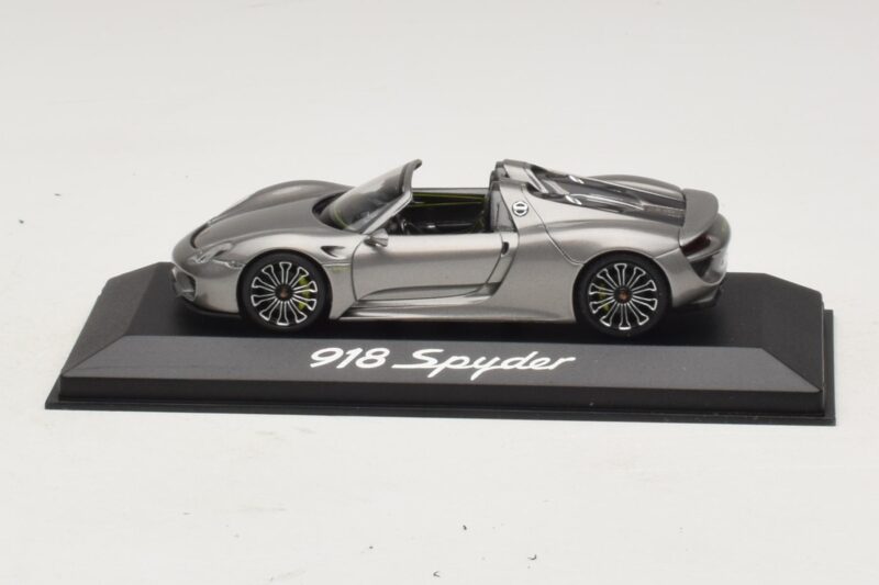 Porsche 918 Spyder Grey Metallic Minichamps 1:43 WAP0201000E Diecast